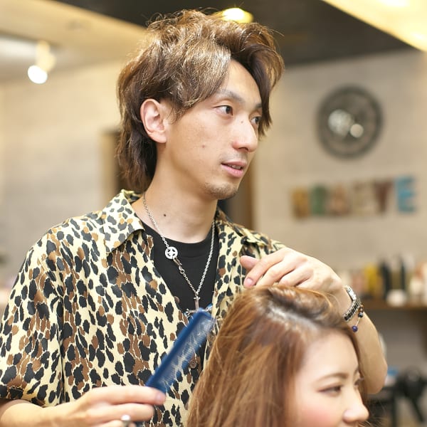 BRaeVE hair design【ブレイブ　ヘア　デザイン】のスタッフ紹介。堀川 宏樹