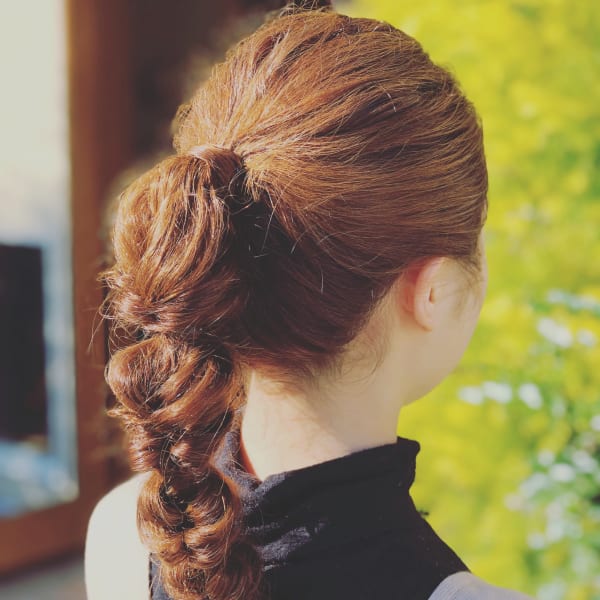 編み込みポニーテール