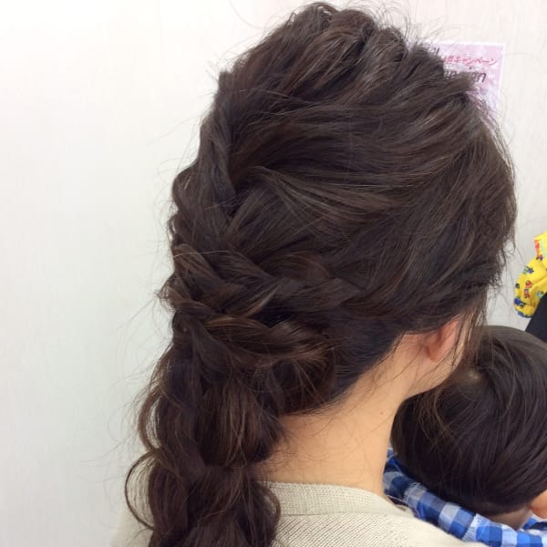 本格アップスタイルからイマドキナチュラルアレンジまでお任せ♪