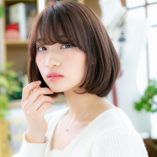 輪郭カバーで小顔見せ！黒髪・透明感・大人ボブ　スマートボブ