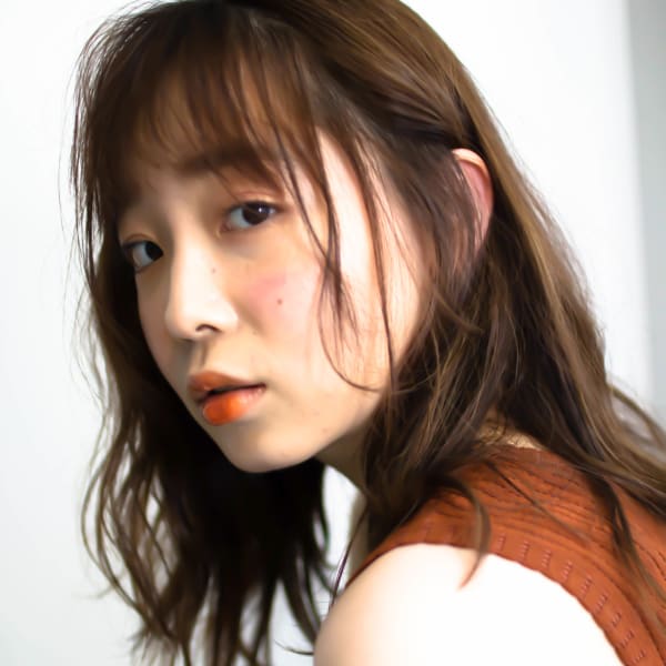 大人カワイイ_ラフウエーブ_センターパート|acoron 新宿