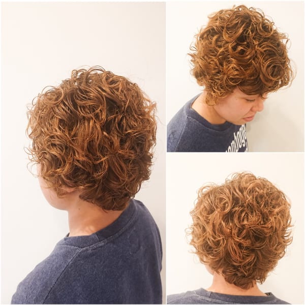 キュートカーリーヘアー