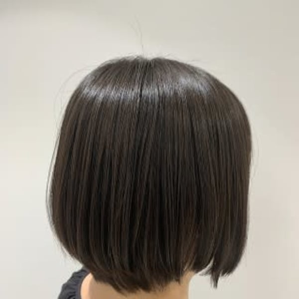 ナチュラルストレート☆前下がりショート