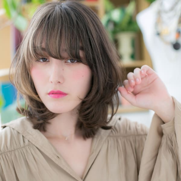 外国人風★アシンメトリー無造作ミディ ニュアンスカール