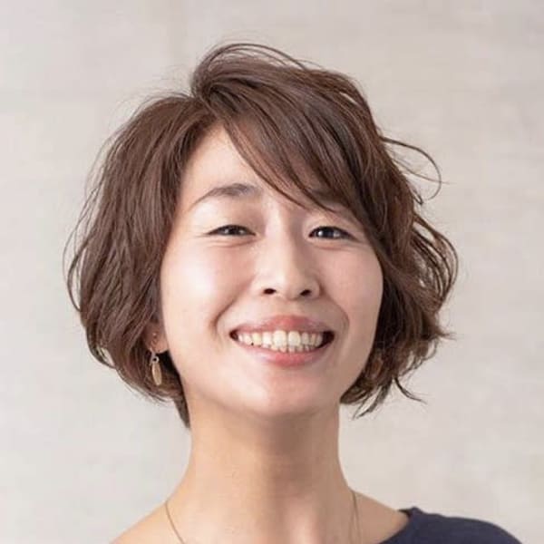 軽やかに弾むスウィングショート×ナチュラルライトブラウン★