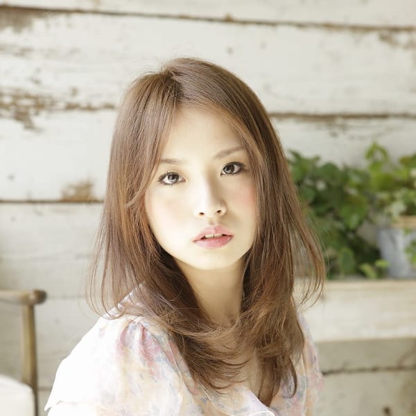 フェミニンボブ