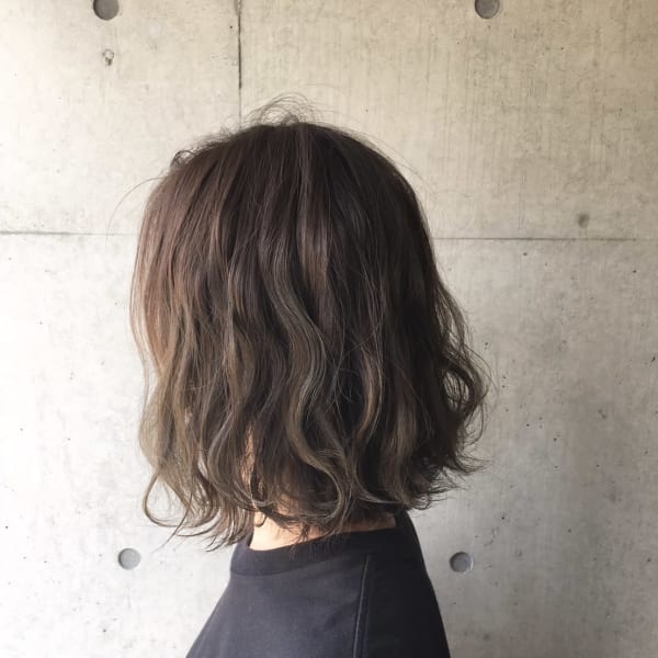 柔らかな透け感カラー