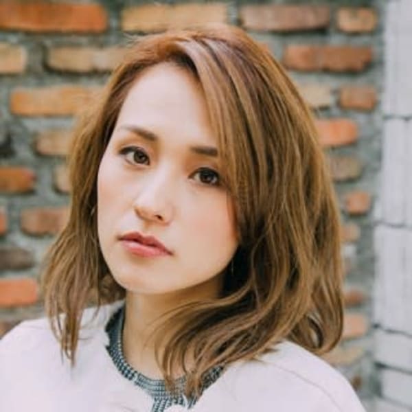 伸ばしかけベージュカラー