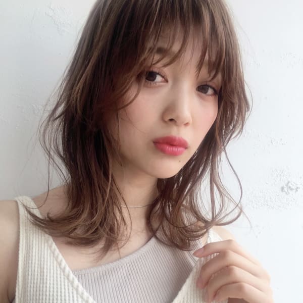 大人フェミニンウルフレイヤーセミロング　９