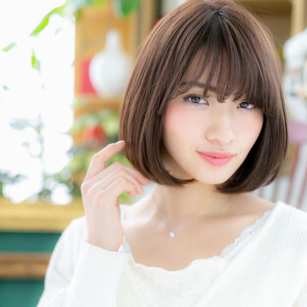 輪郭カバーで小顔見せ!黒髪・透明感・大人ボブ ふんわりボブ