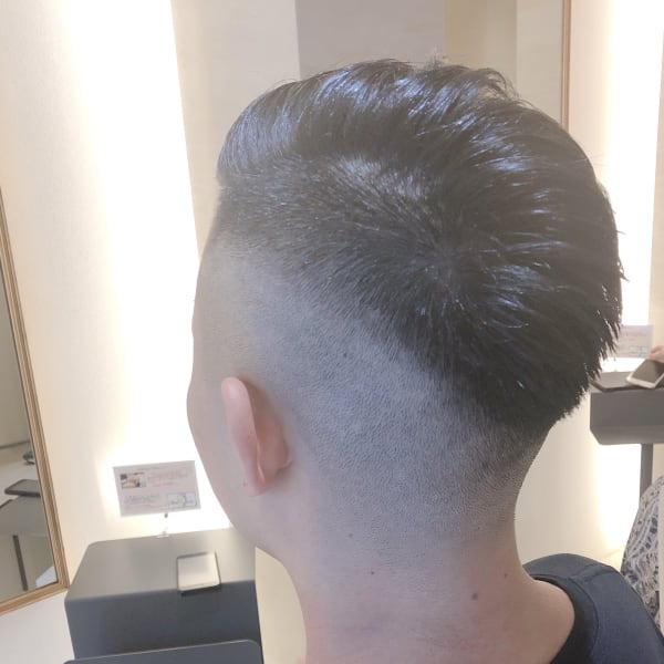 サイドパートスキンフェード|B-Market