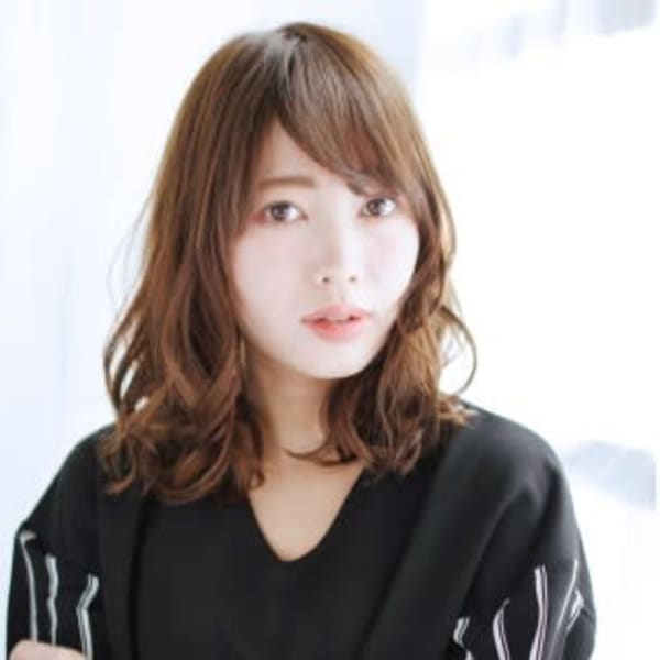 大人カジュアルなミックスカールスタイル