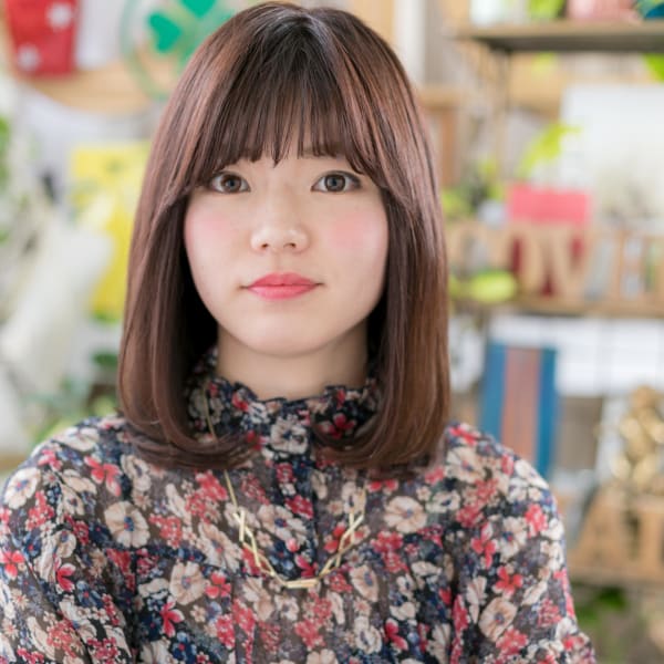 愛されカラーの前下がり小顔ワンカール　ガーリーボブ