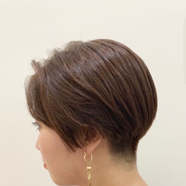 刈り上げのハンサムショート