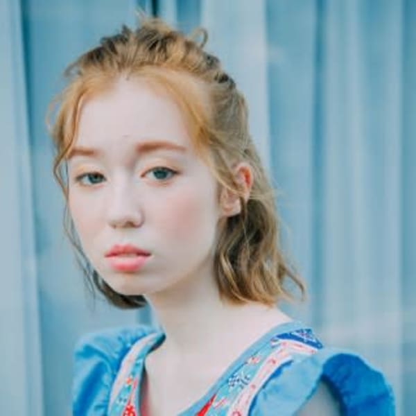 フレンチハーフアップ