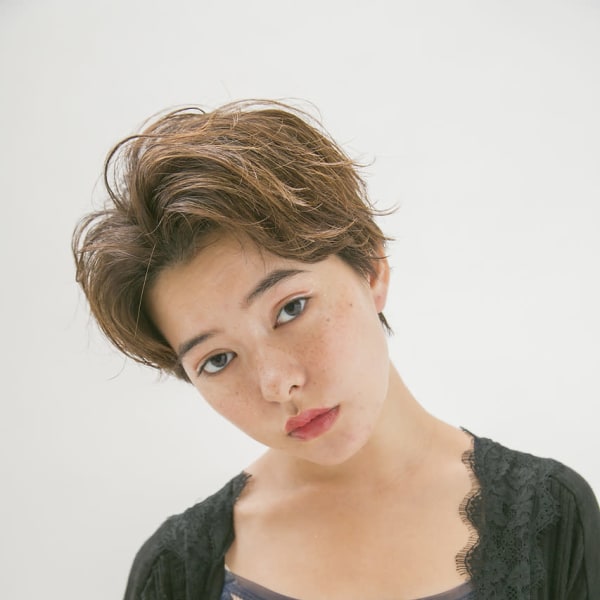 無造作センターパートショート