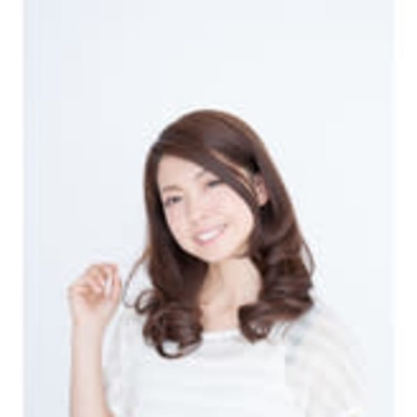 リッジを効かせた弾力カールで華やかに♪|HAIR DESIGN Serendipity
