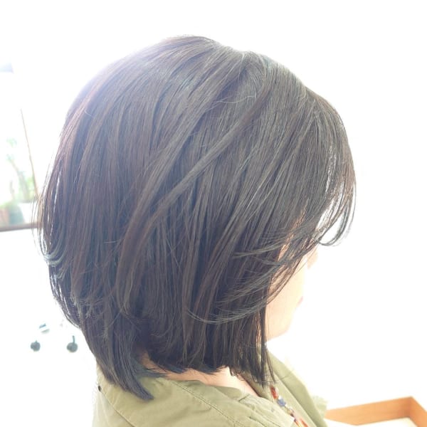 ミディアムヘアスタイル