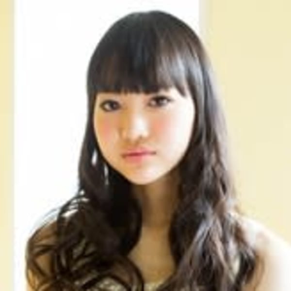 あどけなさが同居するエレガントなロング|HAIR DESIGN Serendipity