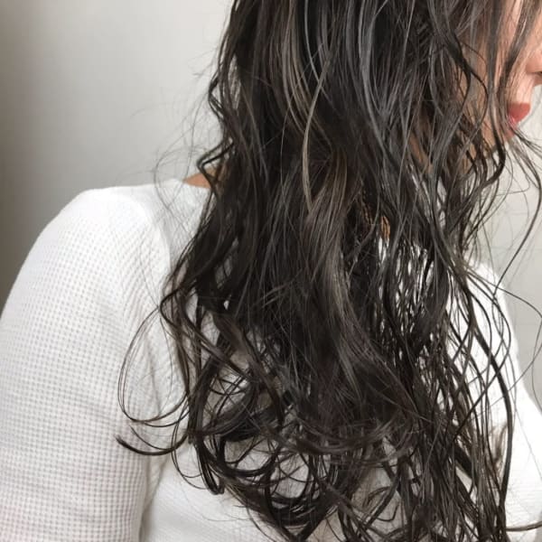 アディクシーカラー 透明感 ハイライト 無造作カール