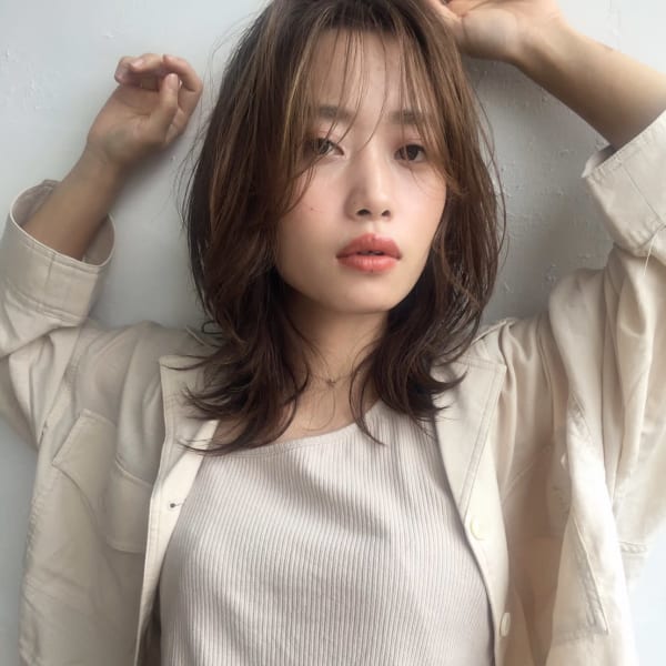 オススメ順 カット フェミニン セミロングの髪型 ヘアスタイル 楽天ビューティ オススメ順 カット フェミニン セミロングの髪型 ヘアスタイル 楽天ビューティ