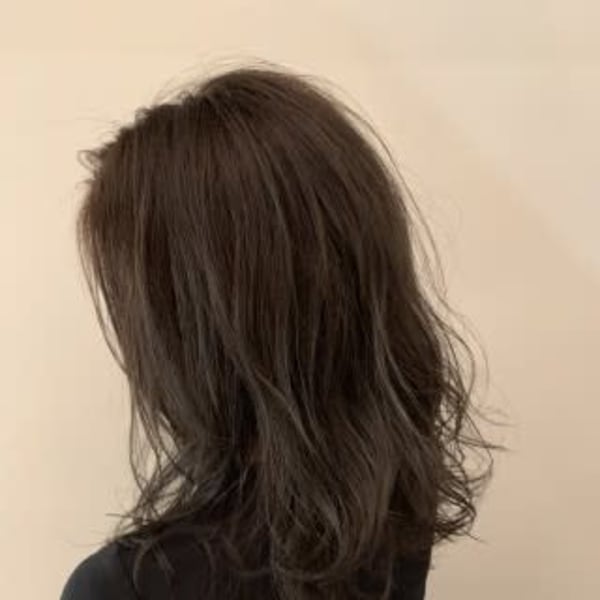 ハイライトたっぷりグレージュカラー