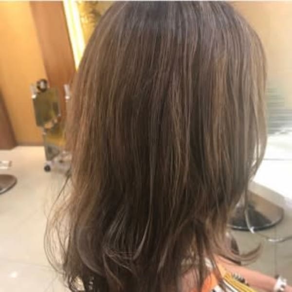 大人女性の白髪染ハイライト