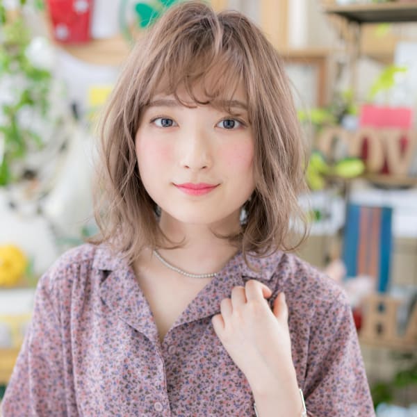 くせ毛風カールで抜け感…ゆるカールボブ　シフォンウェーブ