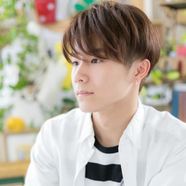 サイドパートショートでニュアンス感 マッシュショート