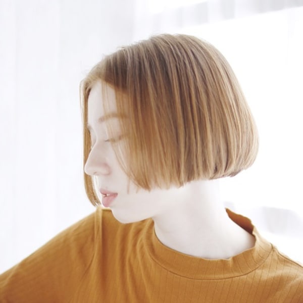 20代30代40代　高めでキュッと品格ボブ
