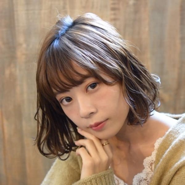 ウェーブが揺れるふんわりボブ|kivi【都筑ふれあいの丘】
