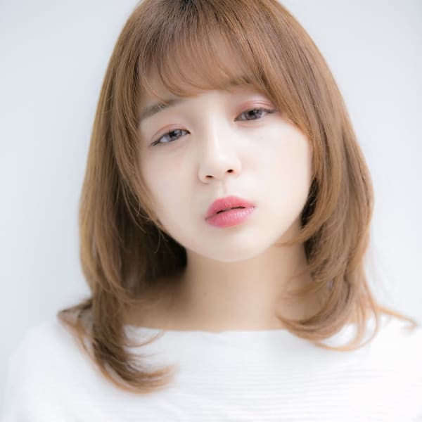 【Euphoria　金沢】小顔レイヤーの大人ミディアム