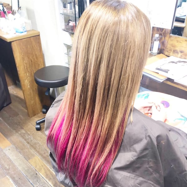 ビビッドピンクのインナーカラー