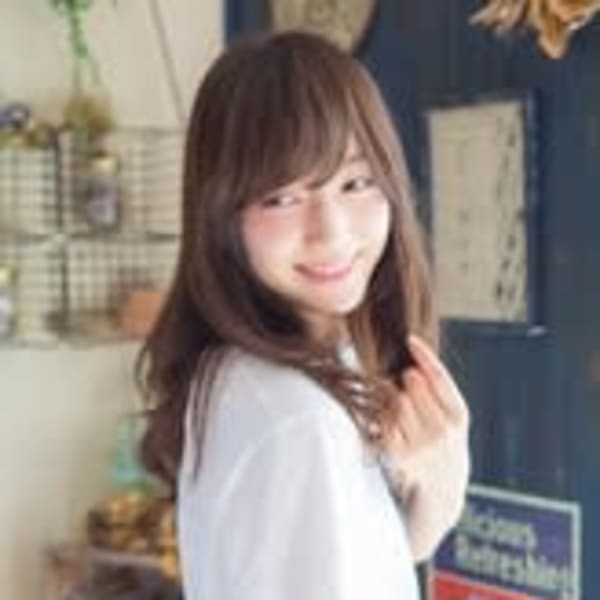 ルーズなカールが可愛いカジュアルロング