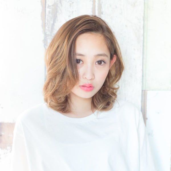 無造作カールのグラデーションボブディ