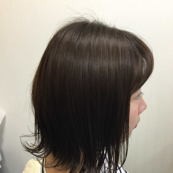  ナチュラル外ハネスタイル