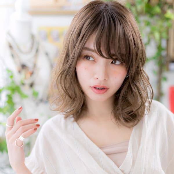 やわらか髪質のボリュームUP外国人風ウェーブ ブランジュ