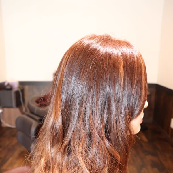 ピンクベージュ