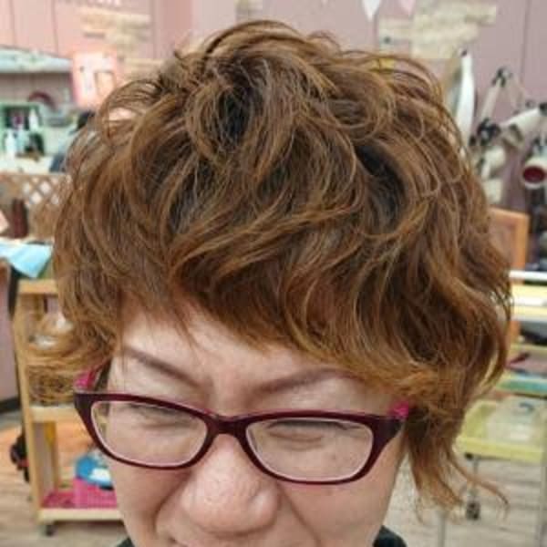 パーマ・アシンメトリースタイル