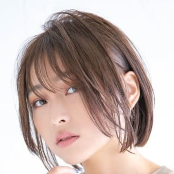 耳掛け大人ボブ