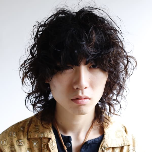 【メンズのオススメ順】20代/パーマ/ウルフの髪型・ヘアスタイル 楽天ビューティ
