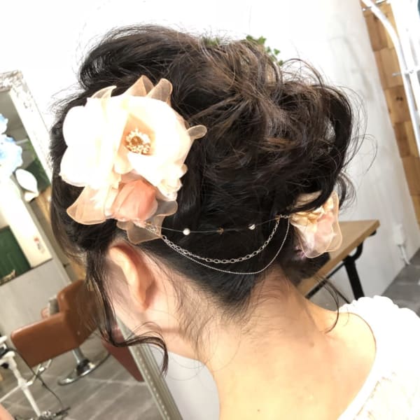 結婚式お呼ばれヘアアップスタイル