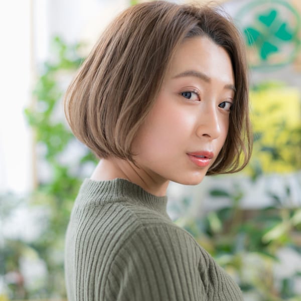 センターパート＊ナチュラルワンカール大人ボブ　ナチュラルボブ