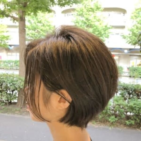 長さを感じるショートボブ