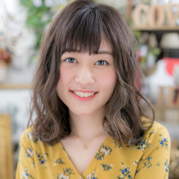 愛され♪小顔くせ毛風ウェーブスタイル ふわミディ