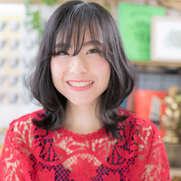 朝楽☆黒髪×斜めバング外ハネくせ毛風ミディ 大人かわいい