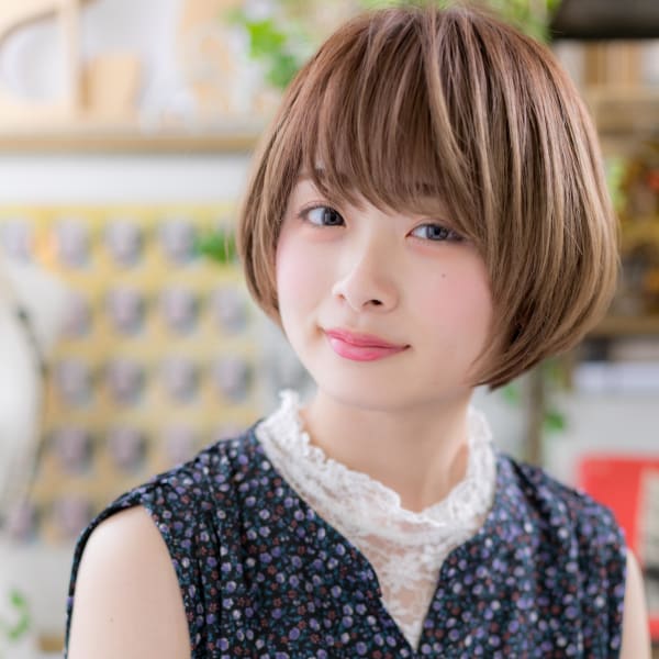 斜めバング×前下がり★透明感ナチュラルショート ボブ