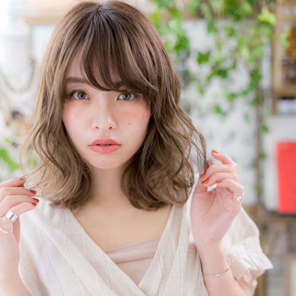 やわらか髪質のボリュームUP外国人風ウェーブ ブランジュ