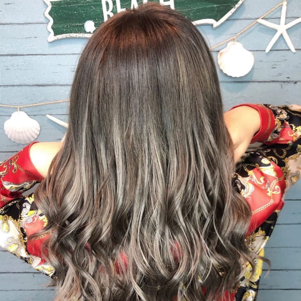 襟足ほぼ無しショートからシールエクステ90枚の外国人風ヘアー