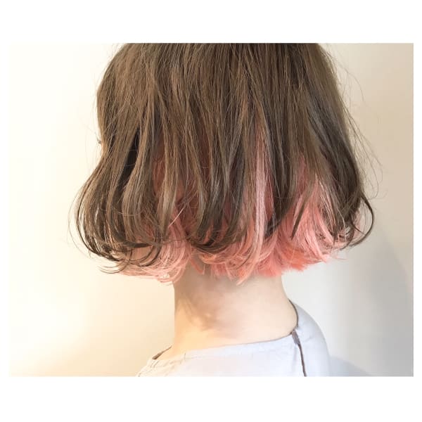 毛先カールのインナーカラー